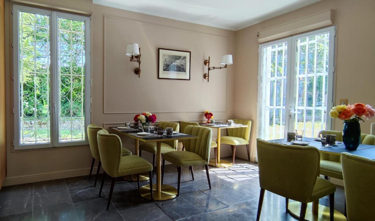 Chateau De Brinville Saint-Sauveur-sur-Ecole 外观 照片