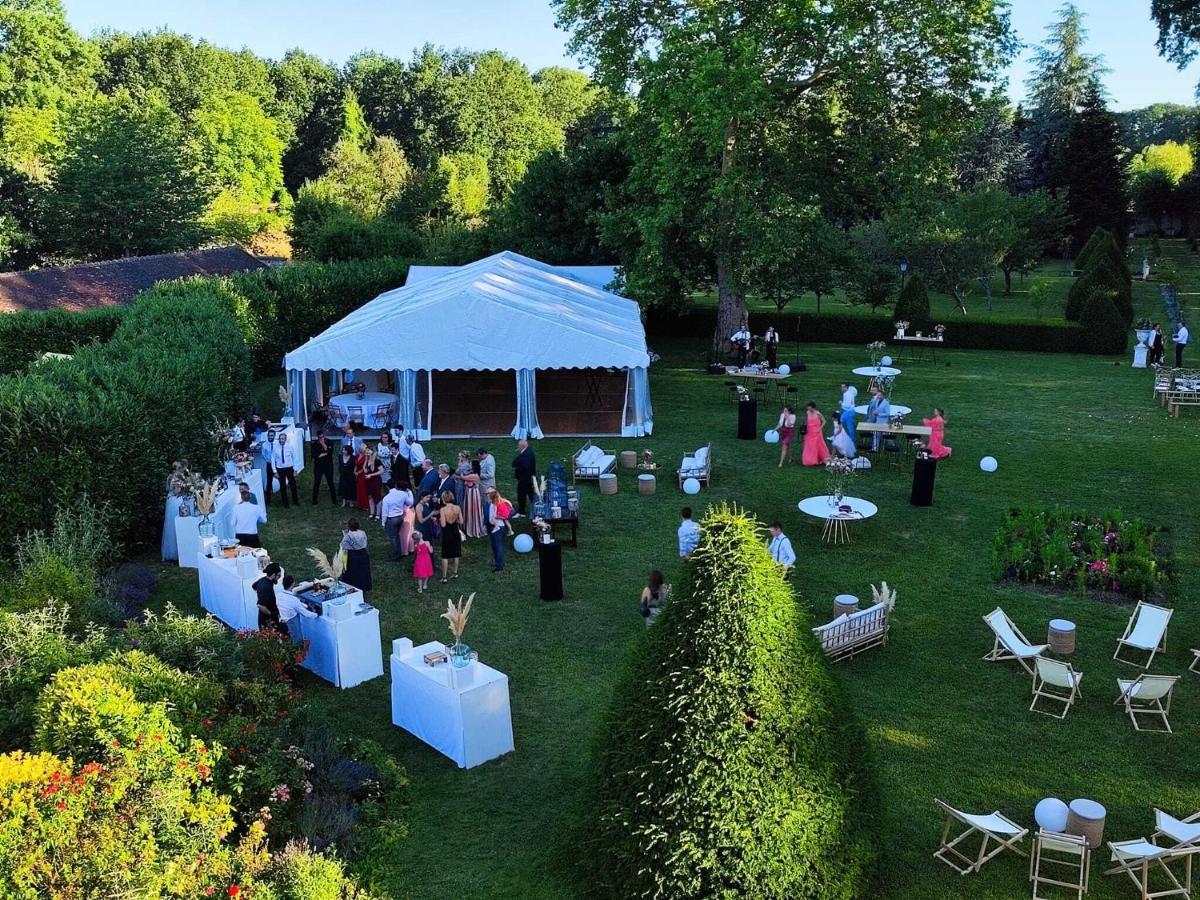 Chateau De Brinville Saint-Sauveur-sur-Ecole 外观 照片